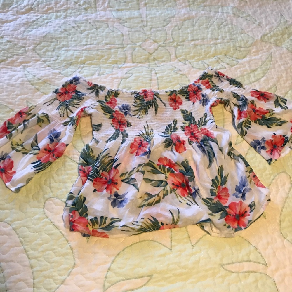 🌺Floral Off The Shoulder Top